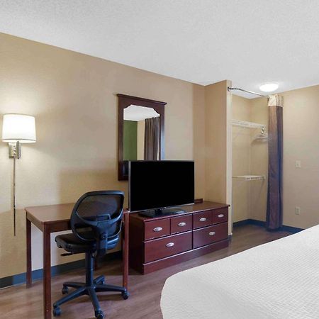 Extended Stay America Suites - Fort Lauderdale - Cypress Creek - Andrews Ave Oakland Park Exteriör bild