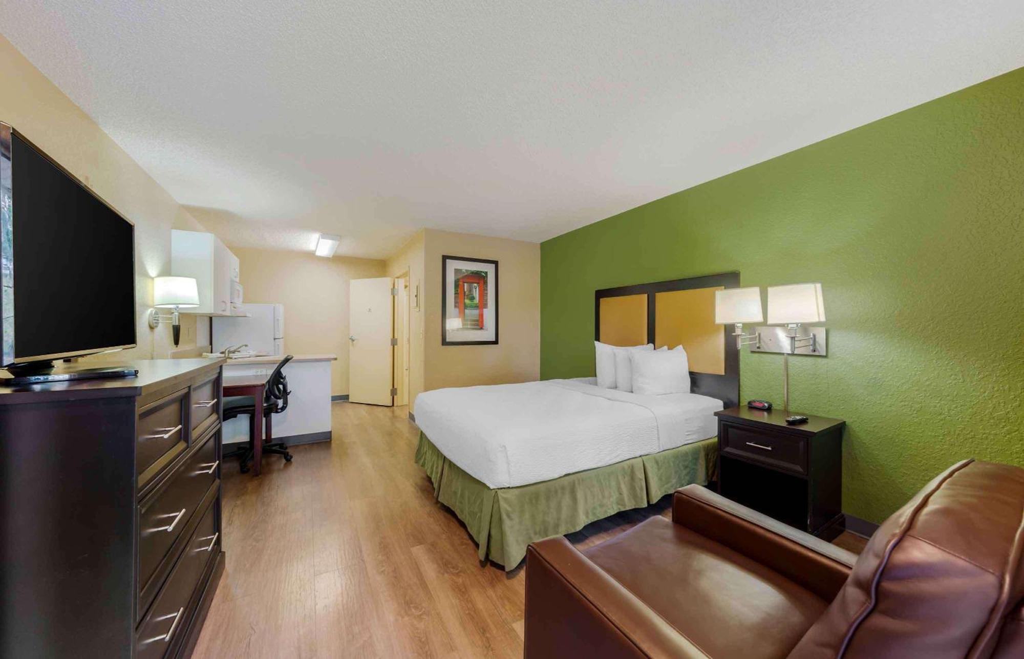 Extended Stay America Suites - Fort Lauderdale - Cypress Creek - Andrews Ave Oakland Park Exteriör bild