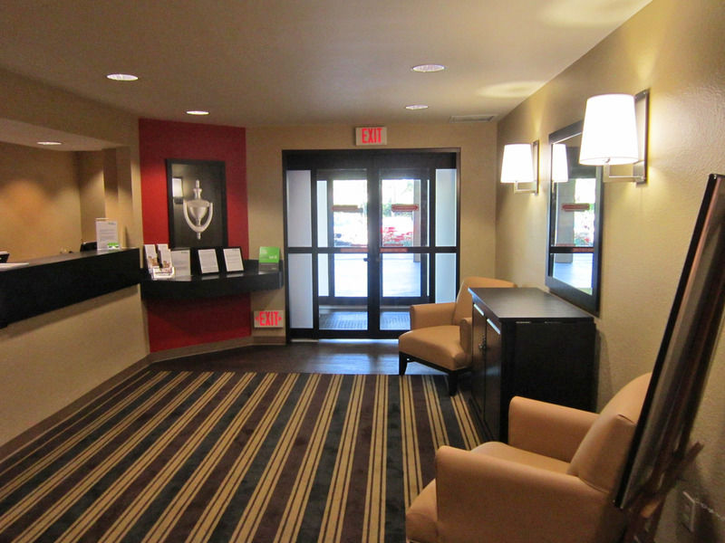Extended Stay America Suites - Fort Lauderdale - Cypress Creek - Andrews Ave Oakland Park Exteriör bild