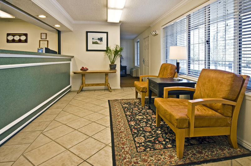 Extended Stay America Suites - Fort Lauderdale - Cypress Creek - Andrews Ave Oakland Park Exteriör bild