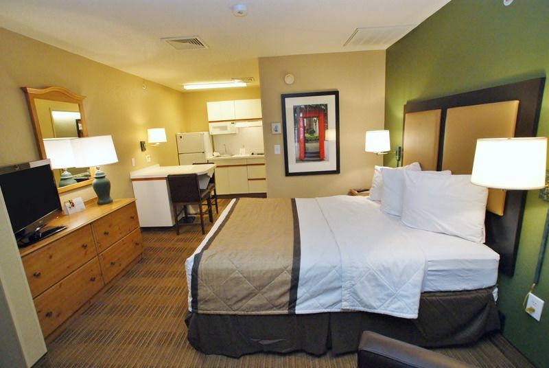 Extended Stay America Suites - Fort Lauderdale - Cypress Creek - Andrews Ave Oakland Park Exteriör bild
