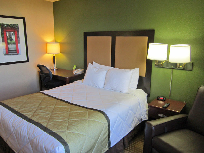 Extended Stay America Suites - Fort Lauderdale - Cypress Creek - Andrews Ave Oakland Park Exteriör bild