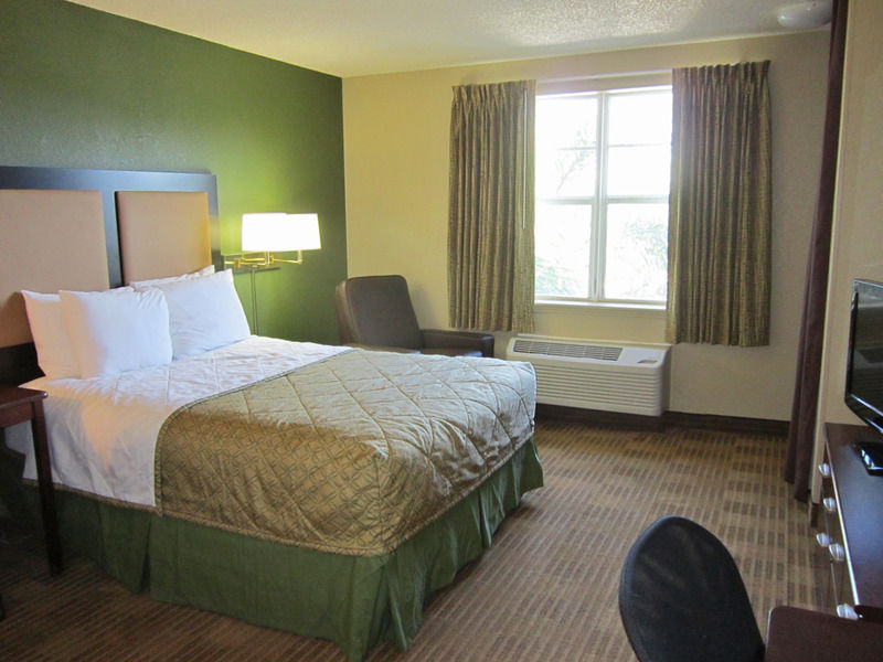 Extended Stay America Suites - Fort Lauderdale - Cypress Creek - Andrews Ave Oakland Park Exteriör bild